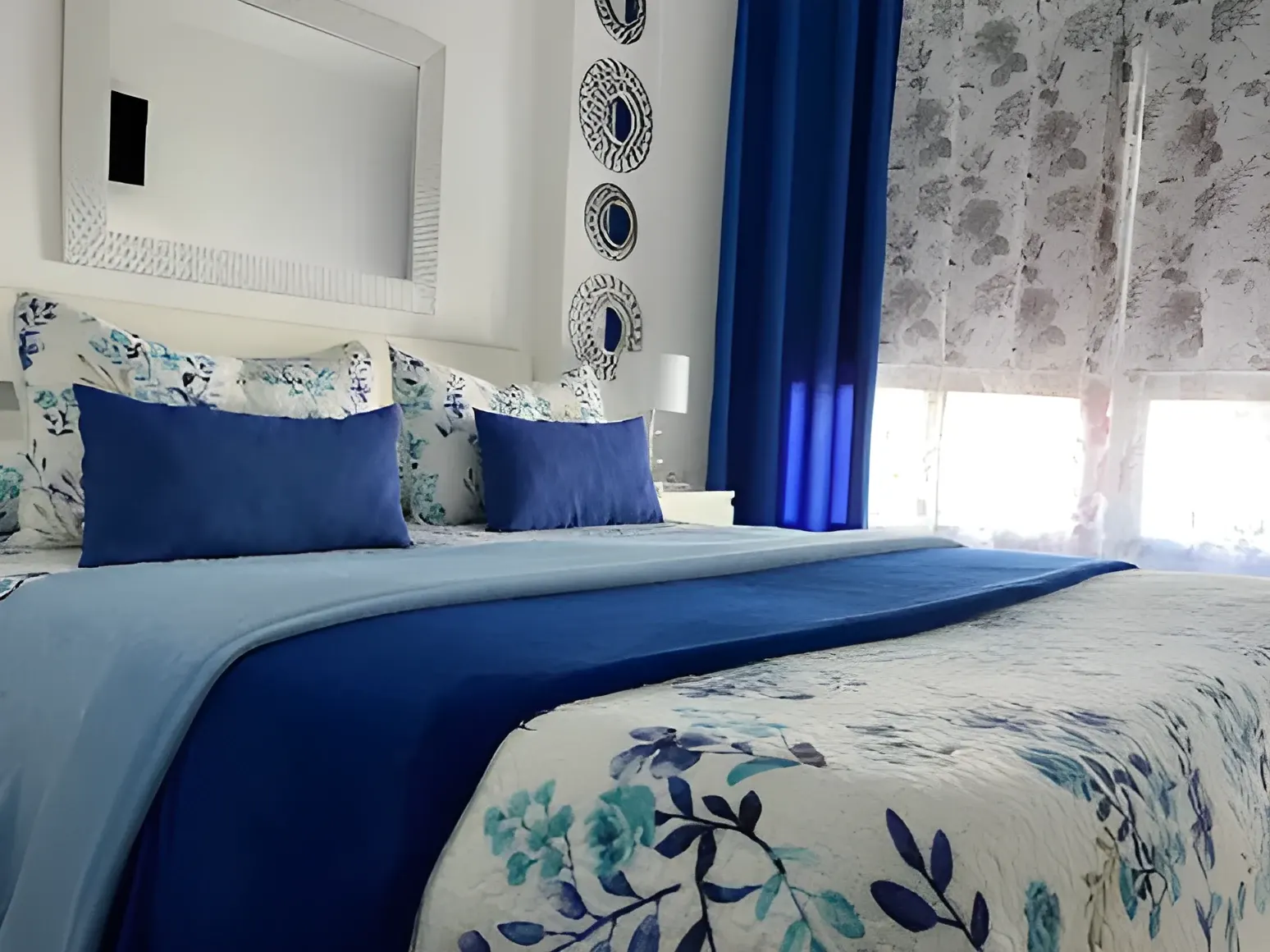 Segundo dormitorio con cama de matrimonio