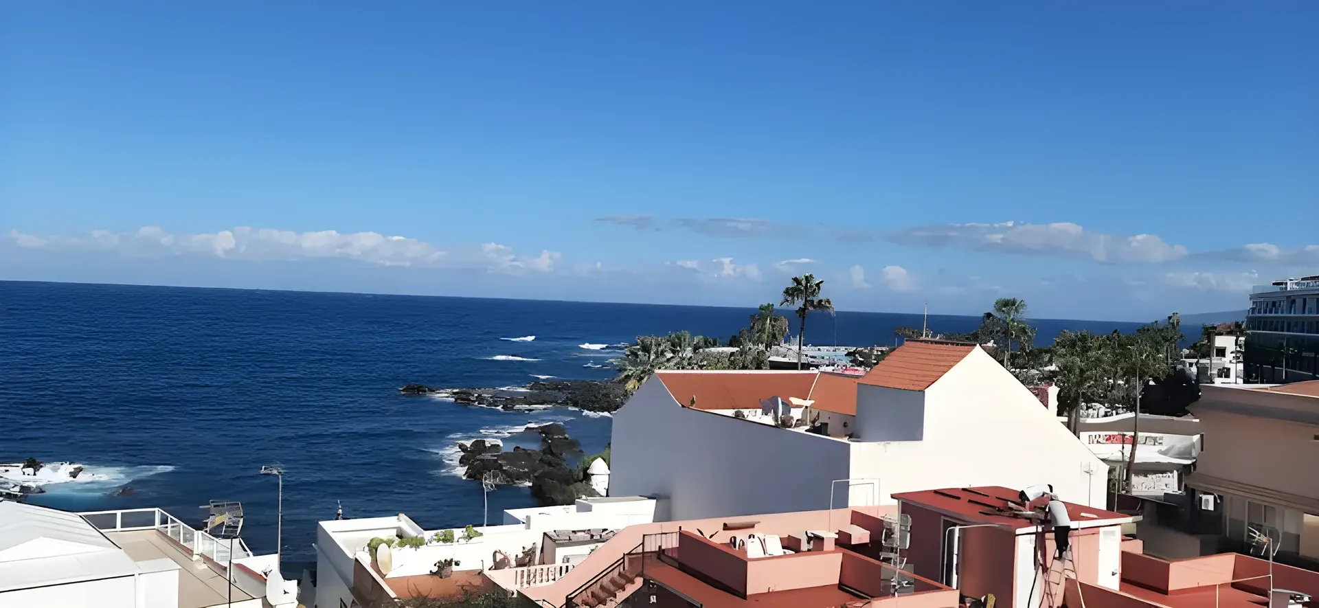 Vistas al litoral del Atlántico desde el apartamento en Puerto de la Cruz